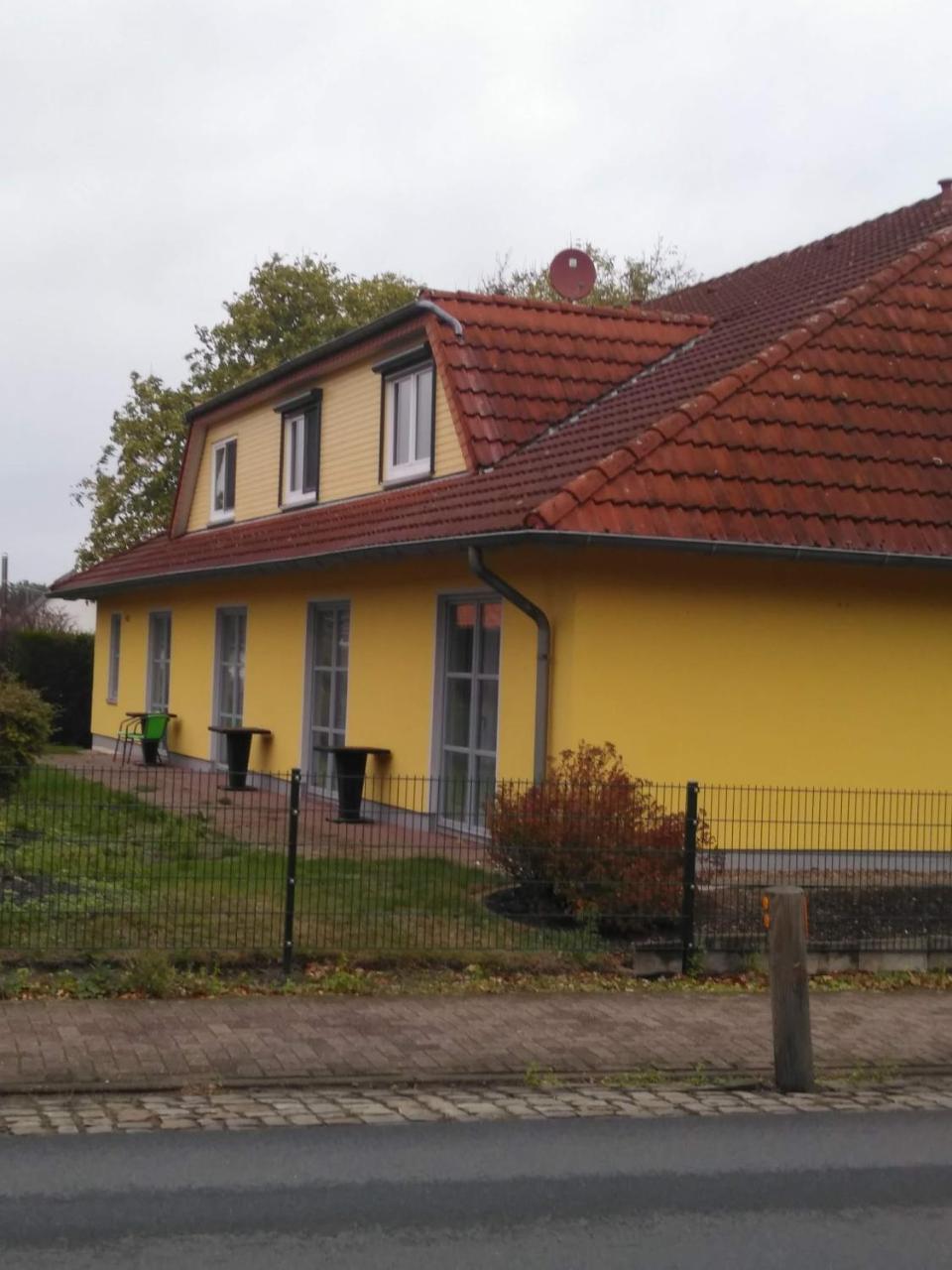 ホテルGastehaus Allergrund Wienhausen エクステリア 写真
